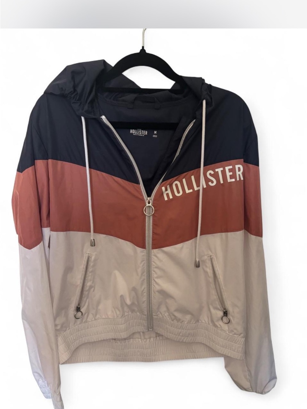 Hollister Colorblock Hooded Windbreaker in Black, Rust & Beige
